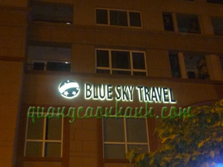 Den Neon Sign gan chu