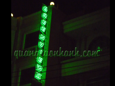 Den neon sign