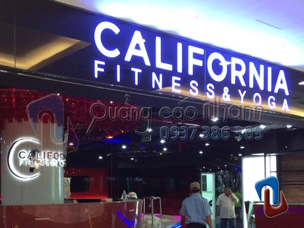 Thi công quảng cáo California fitness & yoga